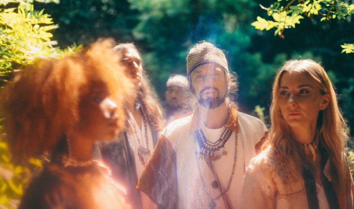 Crystal Fighters estrenan "IDTYR"