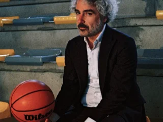 163 CENTÍMETROS' es el nuevo ensayo poético de Abraham Boba
