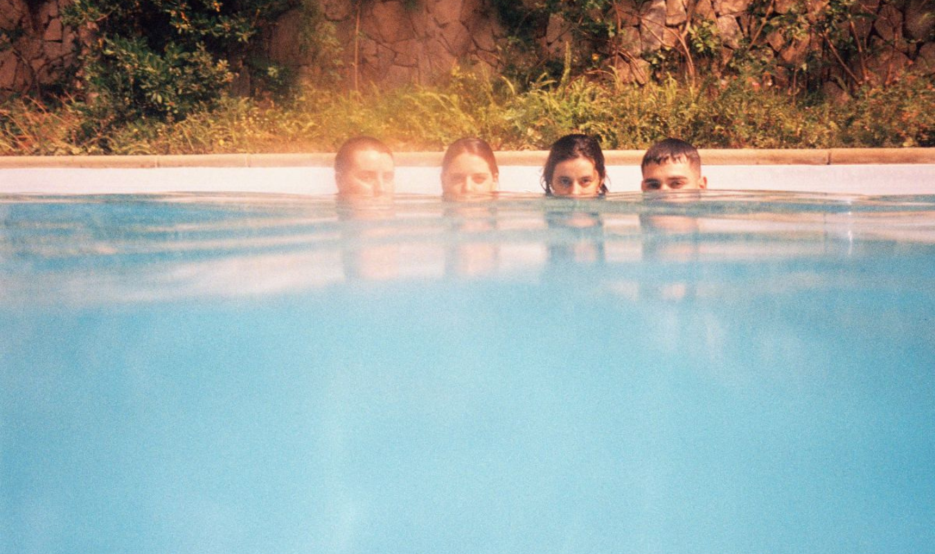 Mourn publican single, Dormir tarde