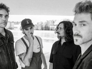 La Sonrisa de Julia regresa con nuevo single, Enemigo 8 La Sonrisa de Julia regresa con nuevo single, Enemigo