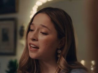 Anuncio Movistar Navidad 2025 :: el abuelo, canción y toda la info 3 Anuncio Movistar Navidad 2025 el abuelo, canción y toda la info