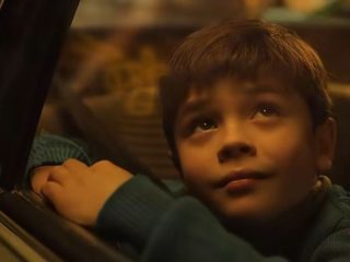 Anuncio Mutua Madrileña 2025 Navidad :: Música y Actores 6 Anuncio Mutua Madrileña 2025 Navidad Música y Actores