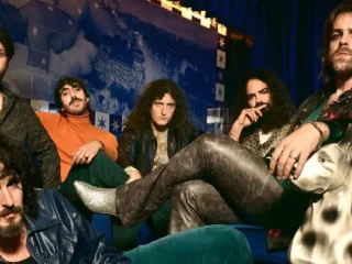 Derby Motoreta's Burrito Kachimba comparten "Ef laló" en directo 7 Derby Motoreta's Burrito Kachimba comparten "Ef laló" en directo