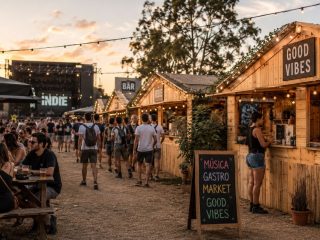 Los festivales ya no son solo música: así han cambiado las zonas market y gastronómicas 4 Los festivales ya no son solo música: así han cambiado las zonas market y gastronómicas 3 Dónde ver Esa noche